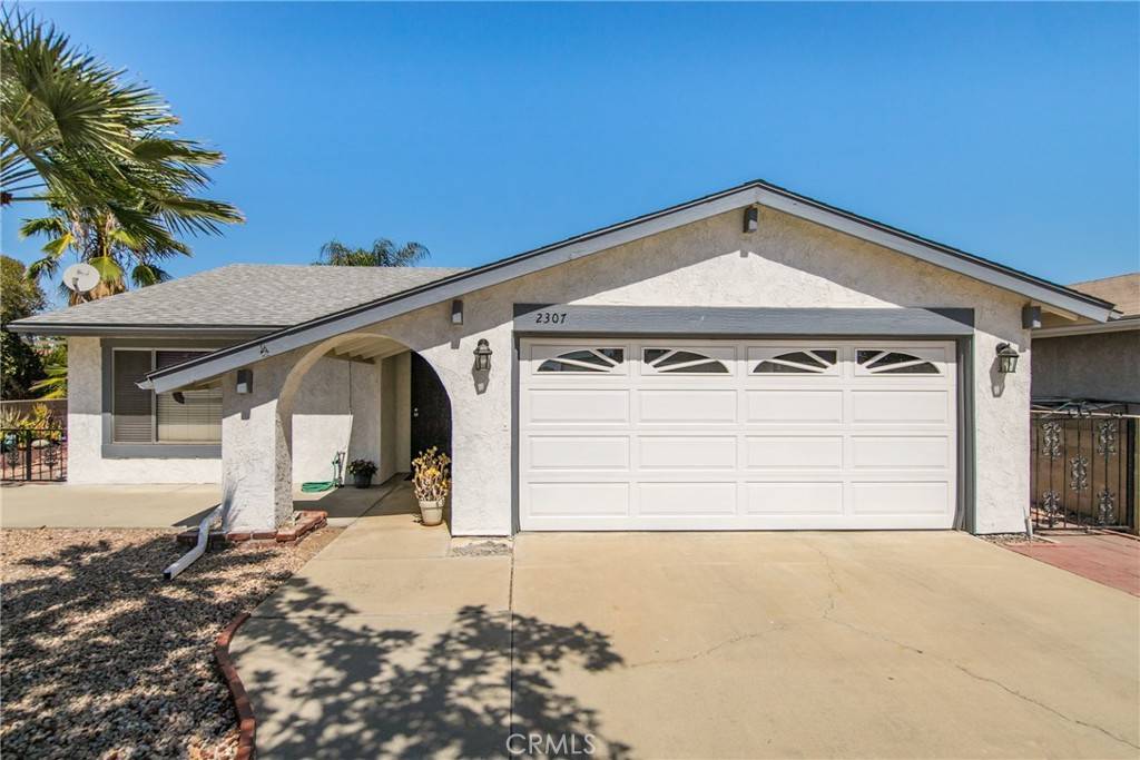 2307 El Toro CIR, Hemet, CA 92545