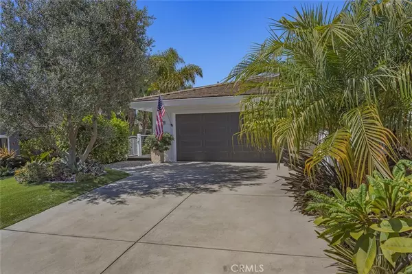 Corona Del Mar, CA 92625,821 Hibiscus CT