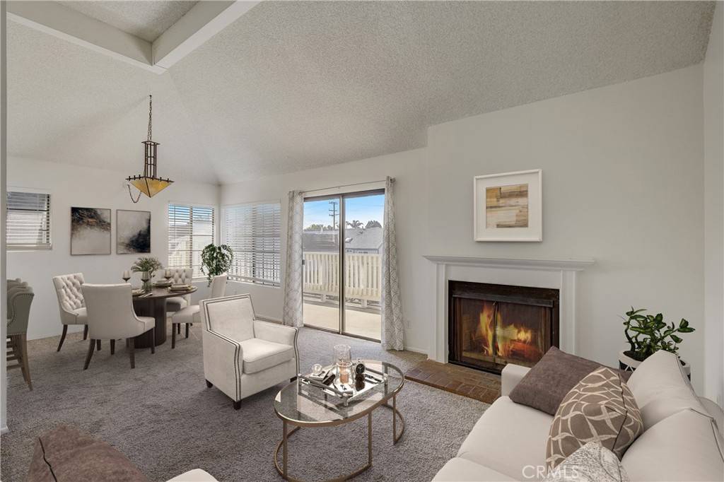 4682 Warner AVE #A305, Huntington Beach, CA 92649