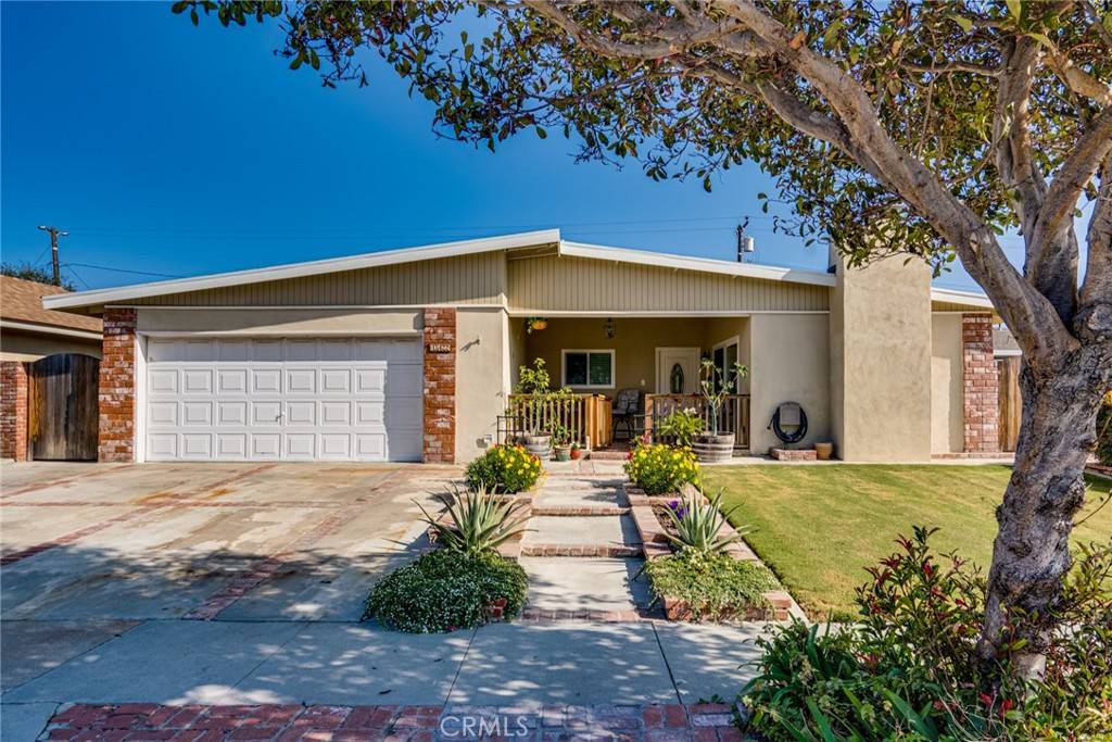 Huntington Beach, CA 92647,15422 Norwich CIR