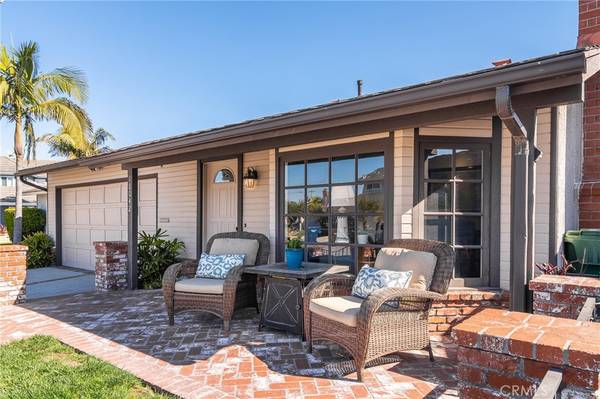 Huntington Beach, CA 92648,18042 Freshwater Circle