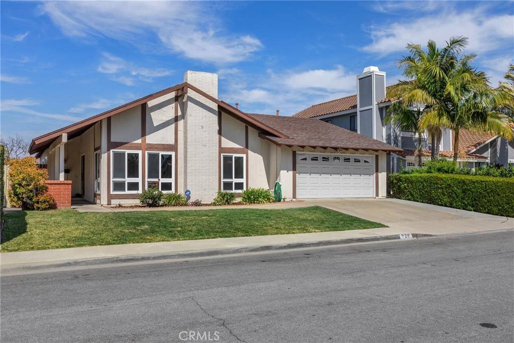 Costa Mesa, CA 92626,928 Dahlia AVE