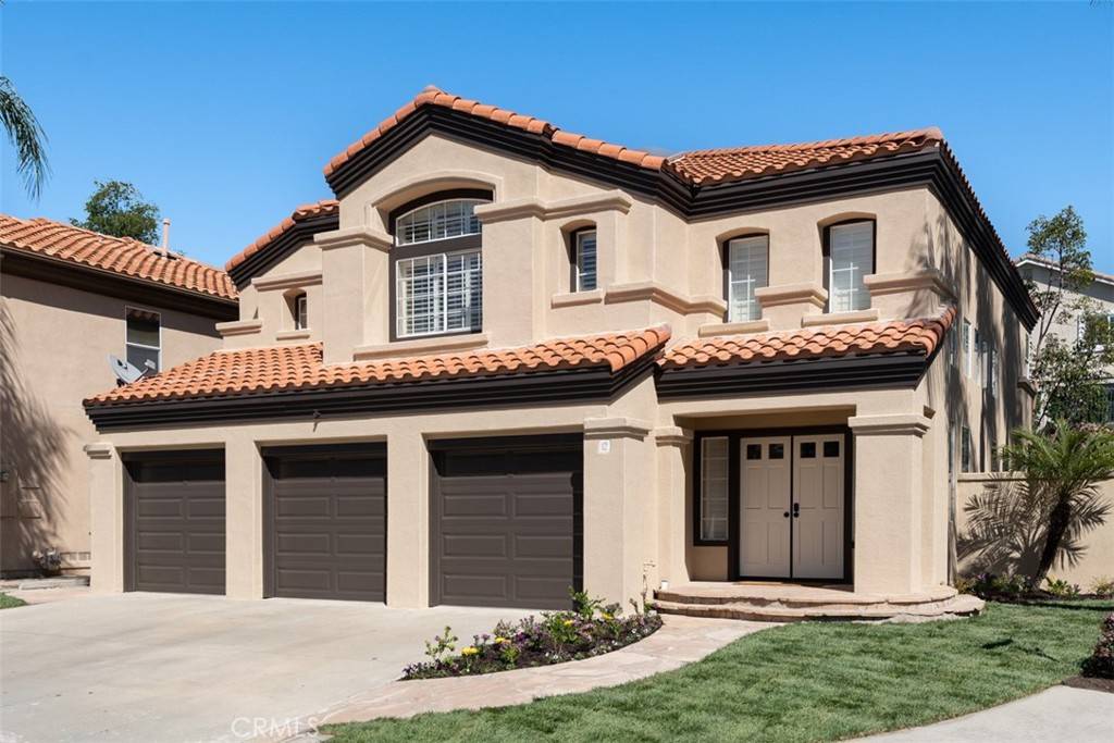 Lake Forest, CA 92610,12 Capri