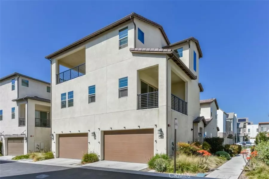 114 Sculpture, Irvine, CA 92618