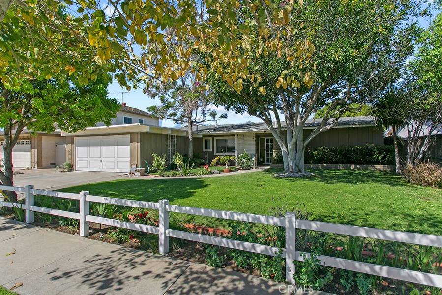 2741 San Juan LN, Costa Mesa, CA 92626