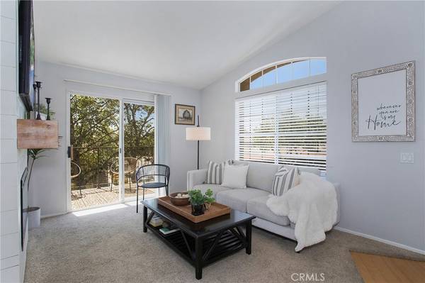 Rancho Santa Margarita, CA 92688,19 Carmesi