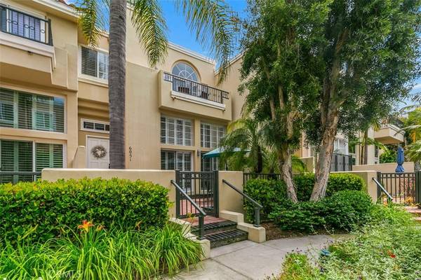 Huntington Beach, CA 92648,6051 Shadowbrook CIR