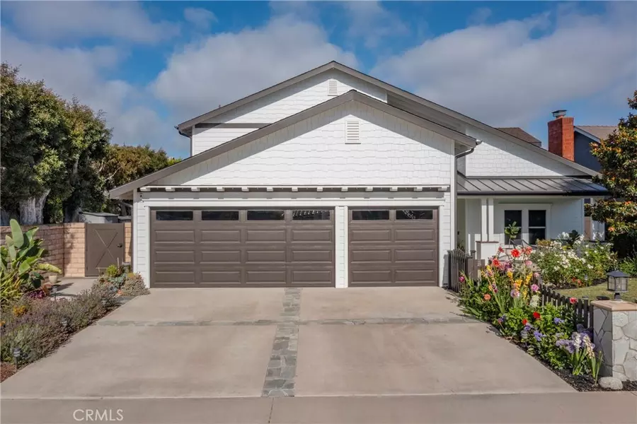 17931 Wellbank LN, Huntington Beach, CA 92649