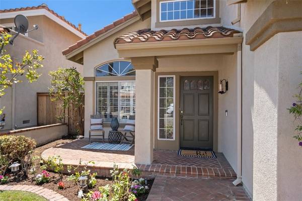 Rancho Santa Margarita, CA 92688,8 Raposa