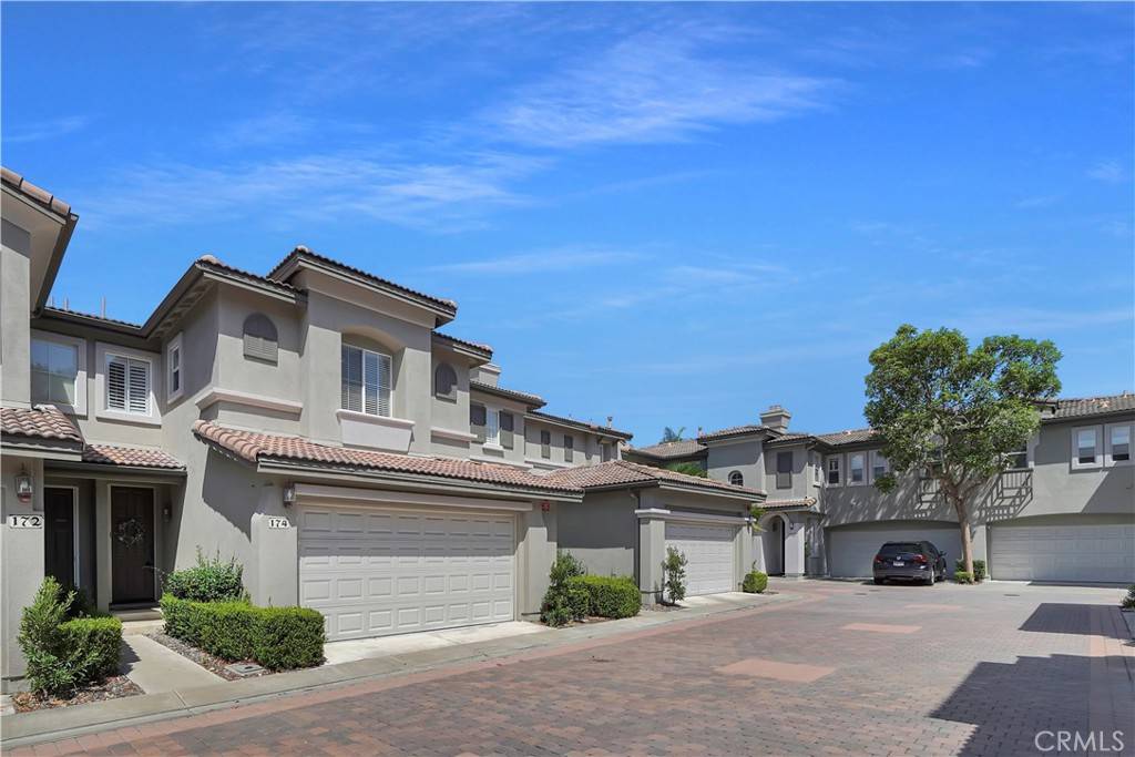 Aliso Viejo, CA 92656,174 Trofello LN