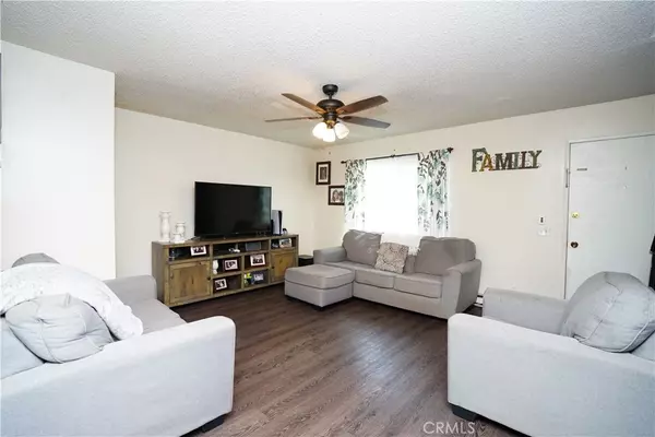 Santa Ana, CA 92707,220 Carriage DR #D