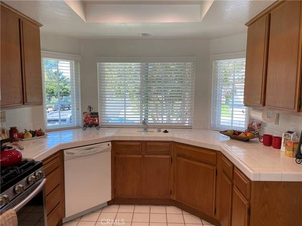 Rancho Santa Margarita, CA 92688,8 Snowberry