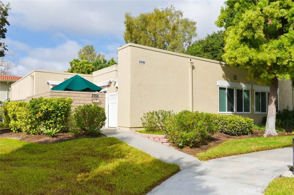 Laguna Woods, CA 92637,2358 Via Mariposa E #B