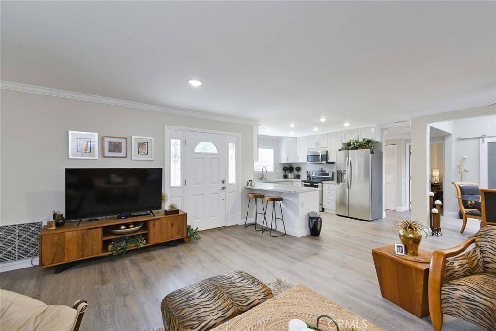 Laguna Woods, CA 92637,2358 Via Mariposa E #B