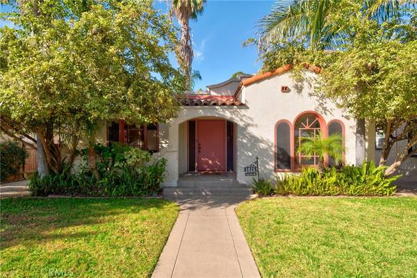 1028 N Olive ST, Santa Ana, CA 92703