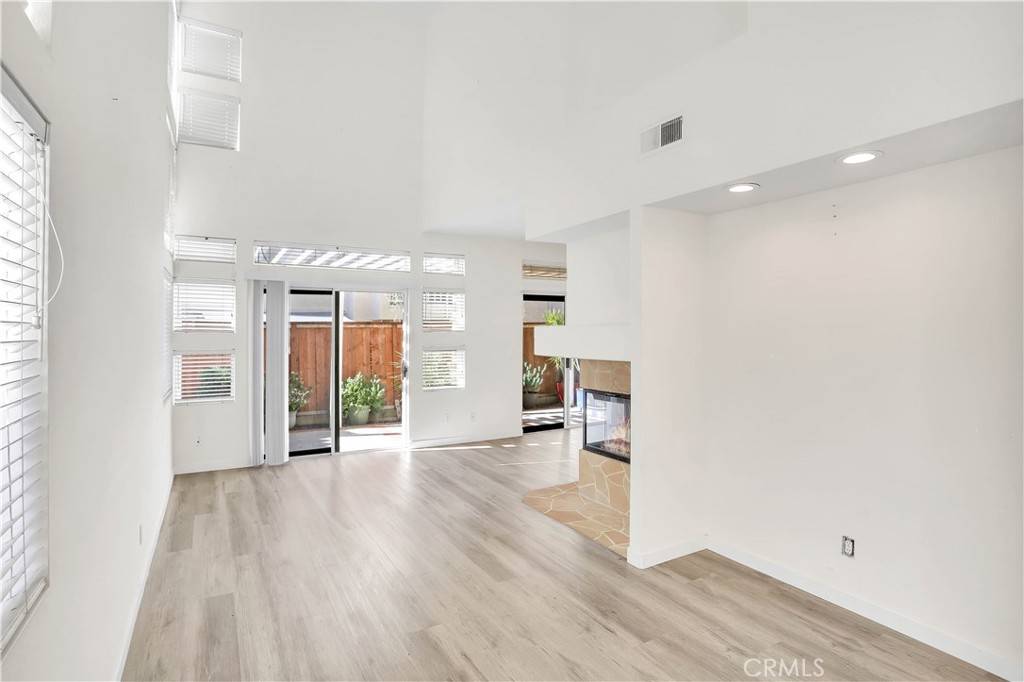 San Clemente, CA 92672,209 Via Presa
