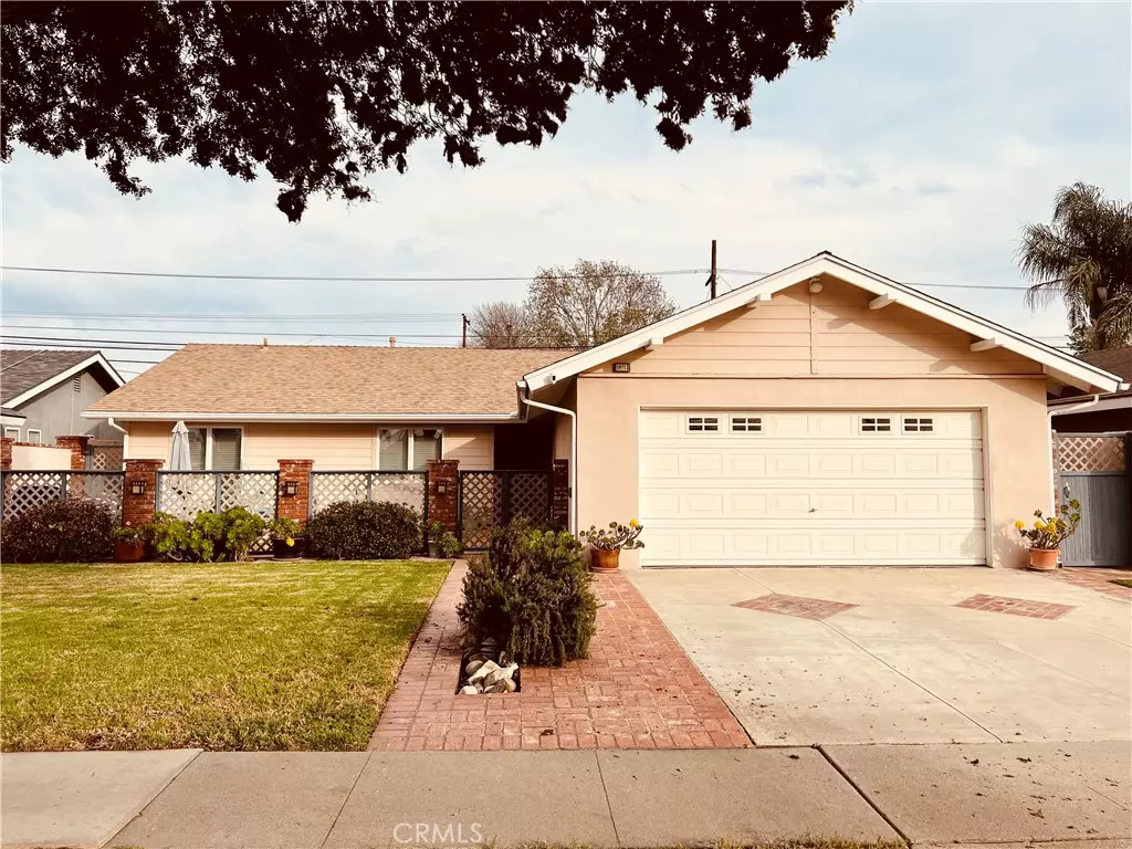 Huntington Beach, CA 92646,19702 Westwinds LN