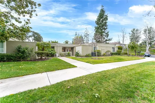 Laguna Woods, CA 92637,74 Calle Aragon #B