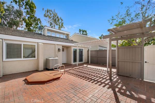 Huntington Beach, CA 92648,7035 Seal CIR