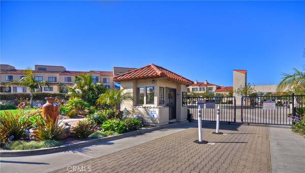 Huntington Beach, CA 92649,16481 #140 Tropez Ln. #140