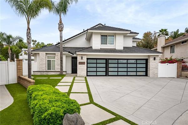 Yorba Linda, CA 92887,5565 Loganberry LN