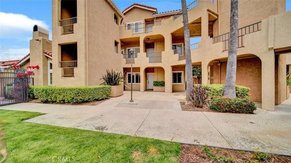 Huntington Beach, CA 92649,16912 Sims LN #103