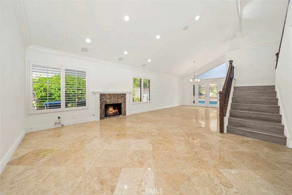 Irvine, CA 92620,14 Trovita