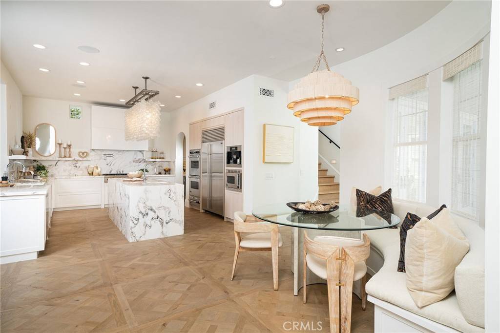 Newport Beach, CA 92660,17 Boardwalk