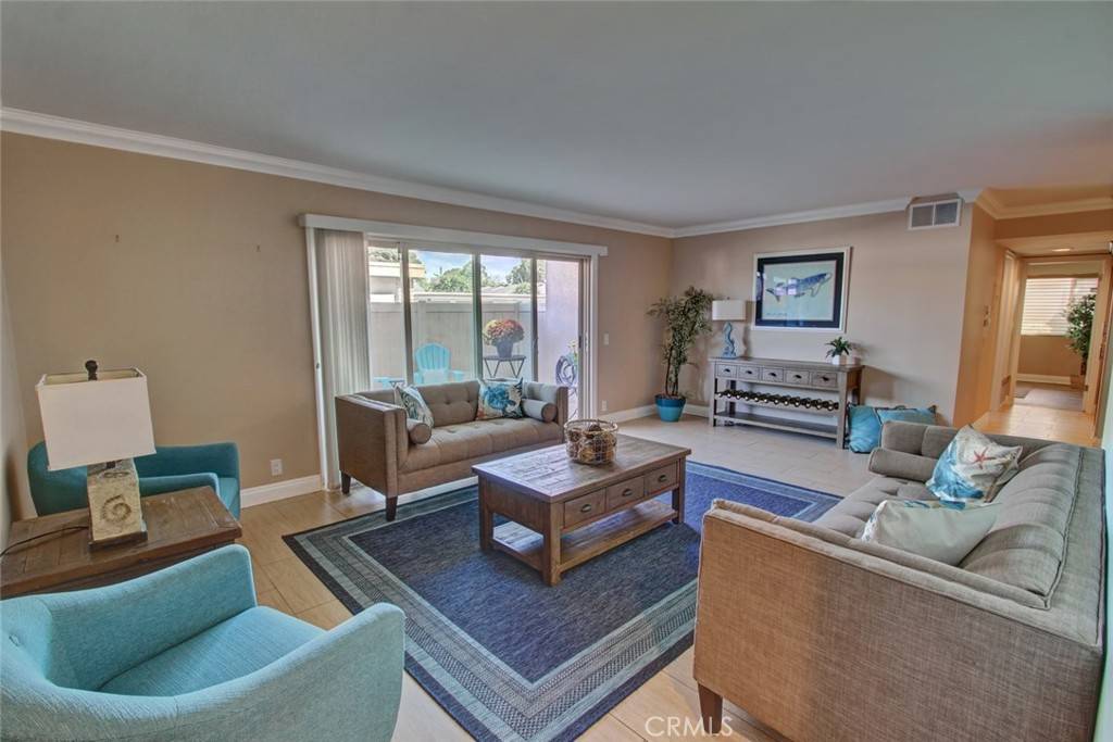 8933 Biscayne CT #221C, Huntington Beach, CA 92646