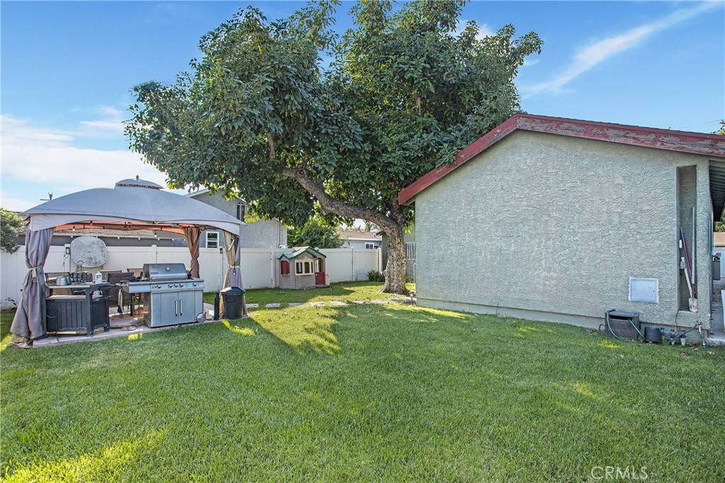 Whittier, CA 90606,6112 Pioneer BLVD