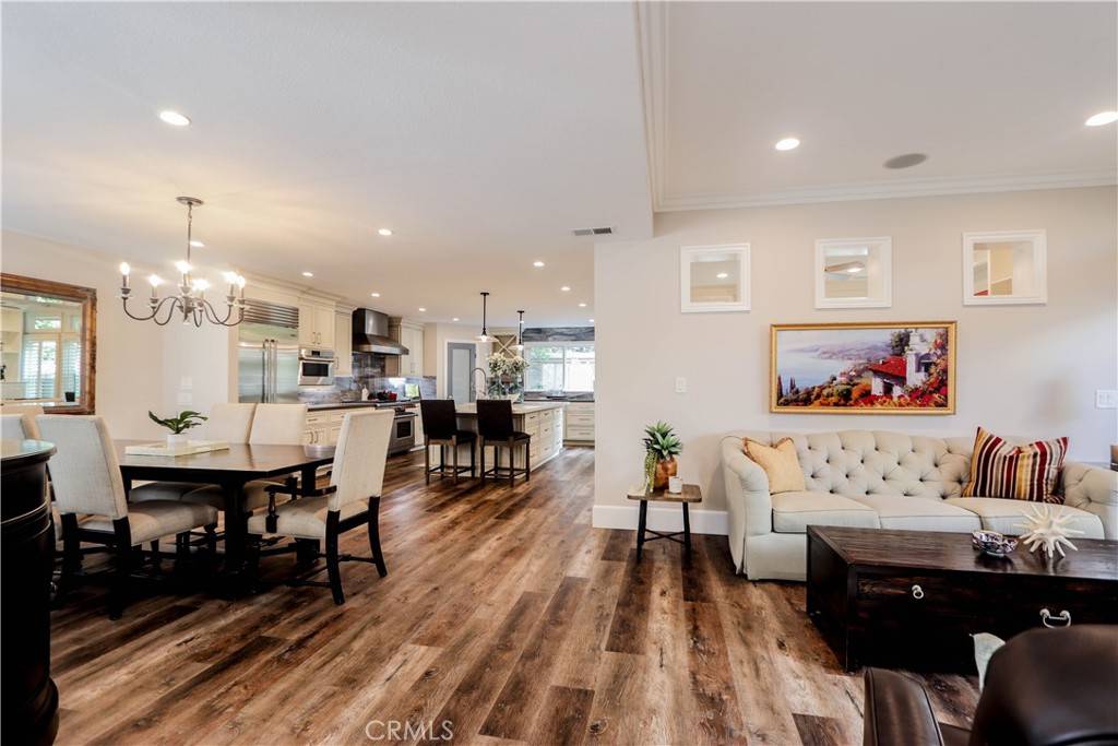 Irvine, CA 92614,3 Belcanto