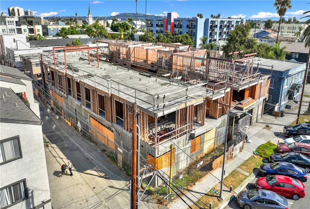 Long Beach, CA 90802,425 E 5TH ST