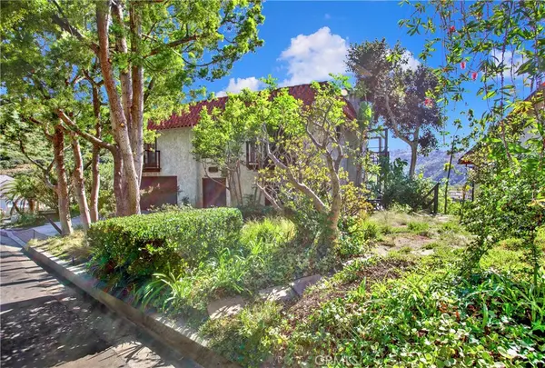 Laguna Beach, CA 92651,1354 Morningside DR