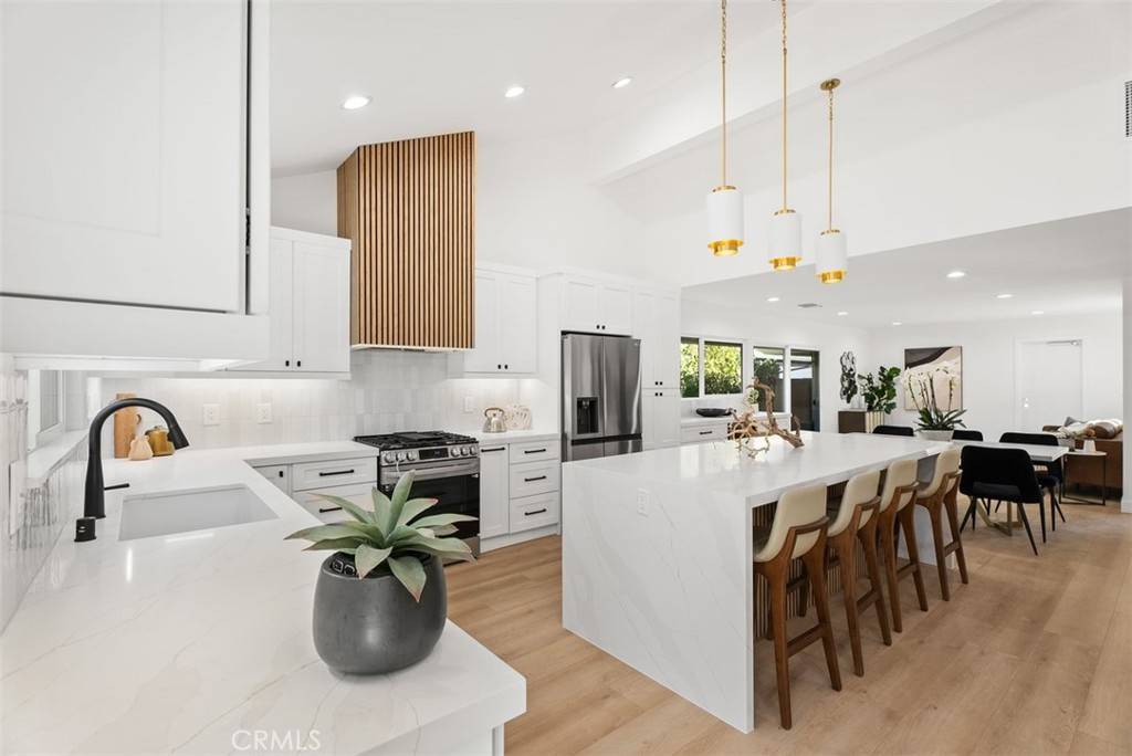 20801 Skimmer LN, Huntington Beach, CA 92646