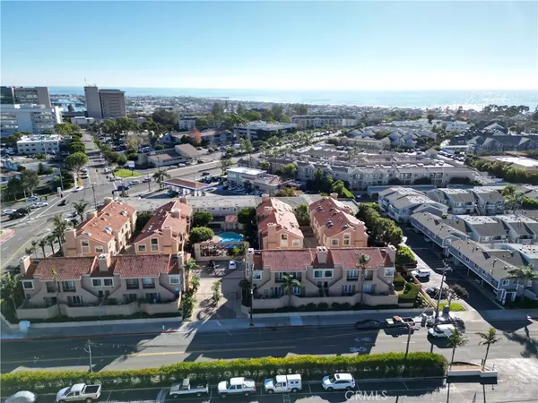 811 W 15th ST #2D, Newport Beach, CA 92663