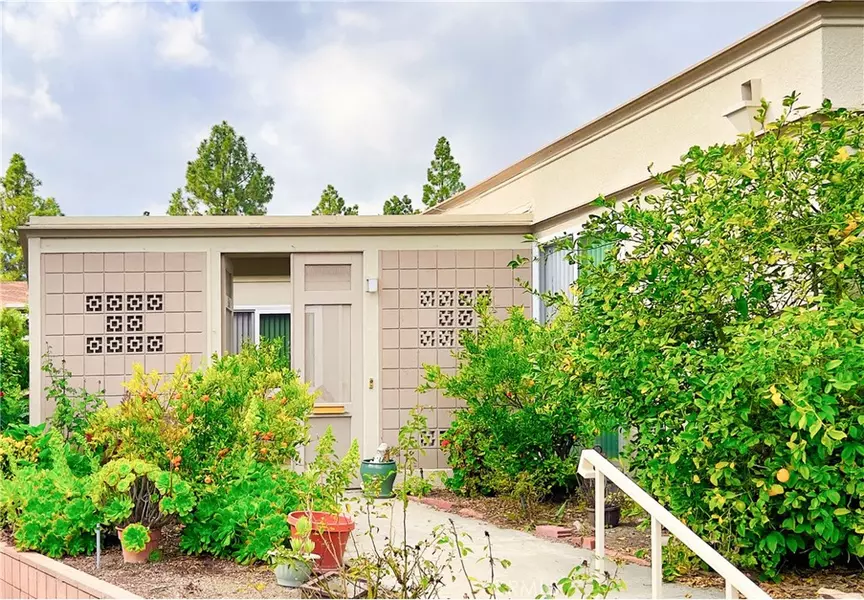 360 Avenida Castilla #B, Laguna Woods, CA 92637