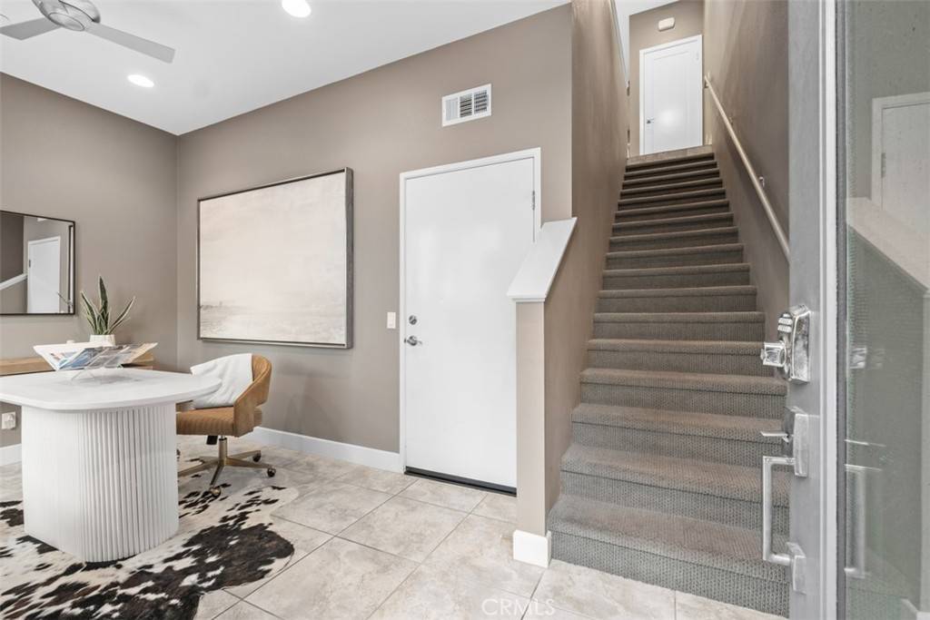 Irvine, CA 92612,45 Soho