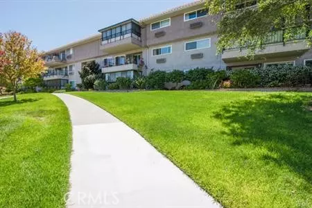 2355 Via Mariposa W #1F,  Laguna Woods,  CA 92637