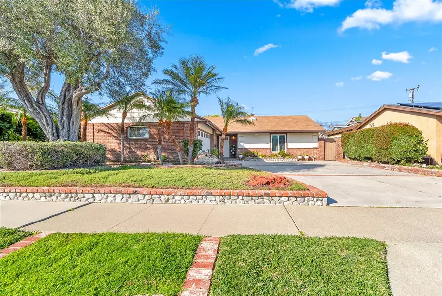 8251 Munster DR, Huntington Beach, CA 92646