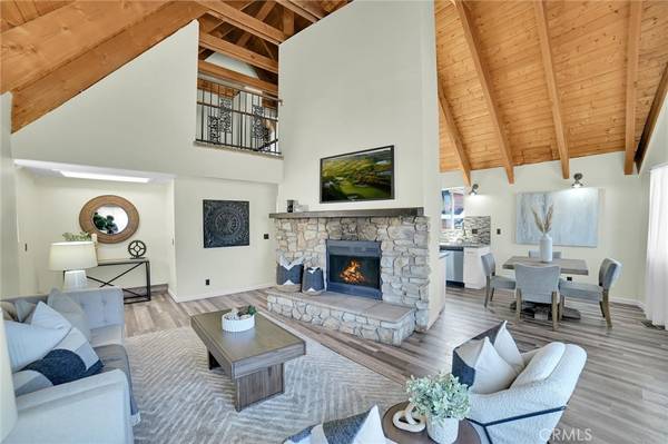 115 Sunset LN, Sugarloaf, CA 92386