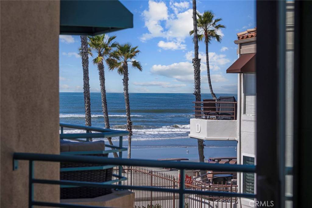 Oceanside, CA 92054,400 N The Strand #4