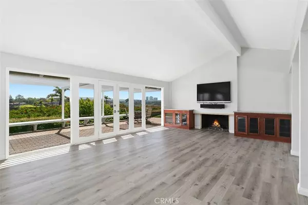 Newport Beach, CA 92660,1918 Santiago DR