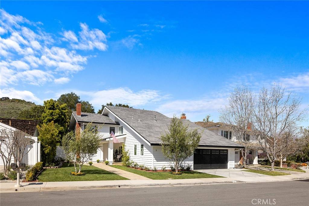 3 Sunburst,  Irvine,  CA 92603
