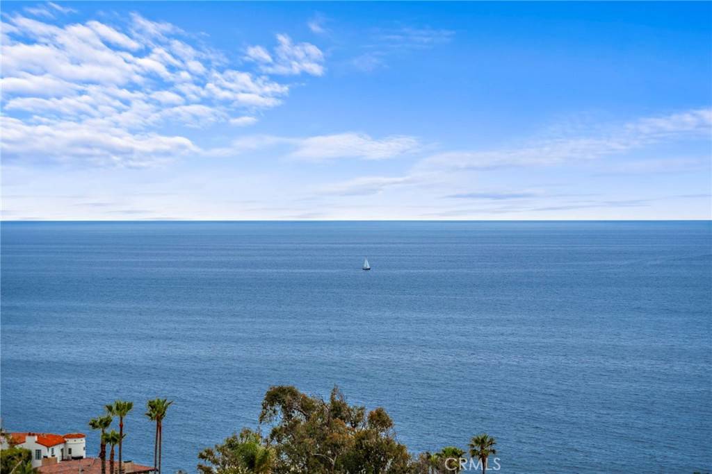 Laguna Beach, CA 92651,2482 Glenneyre ST