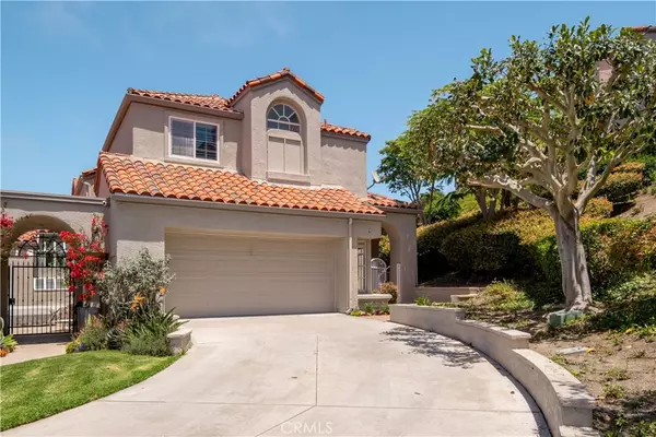 Laguna Niguel, CA 92677,1 Saint Maxime