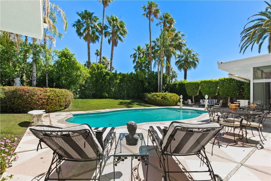 466 Camino Sur, Palm Springs, CA 92262