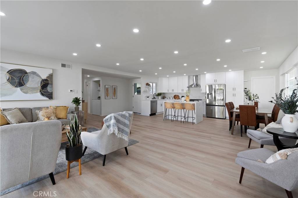 Huntington Beach, CA 92649,17092 Newquist LN