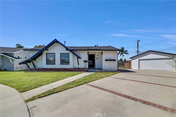 Lakewood, CA 90715,21100 Haston PL