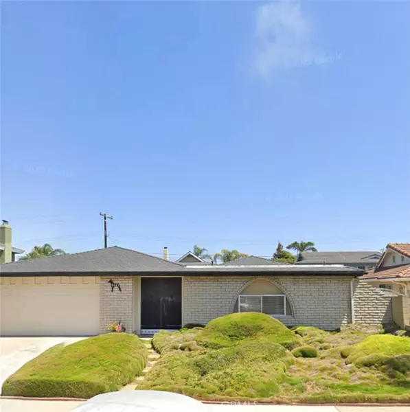 9141 Aloha DR, Huntington Beach, CA 92646