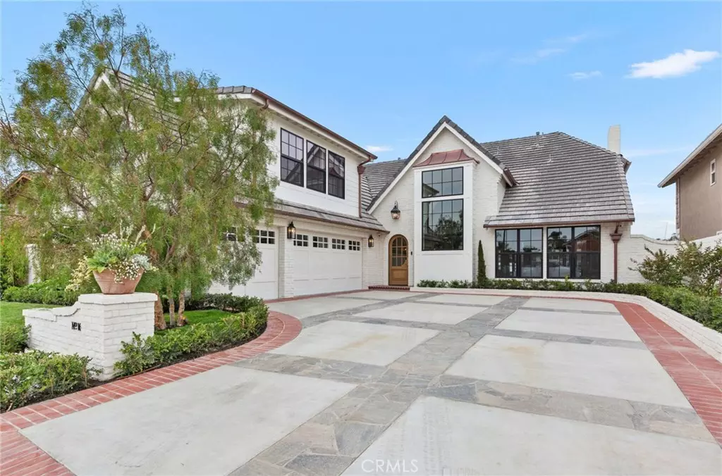 Huntington Beach, CA 92649,16462 Sundancer LN